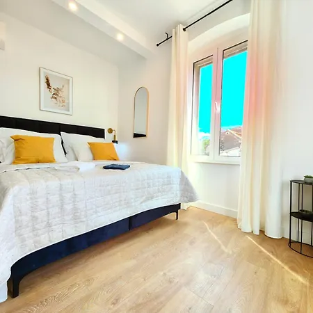 & Fjok Apartment