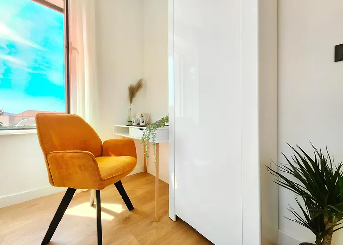 Διαμέρισμα & Fjok